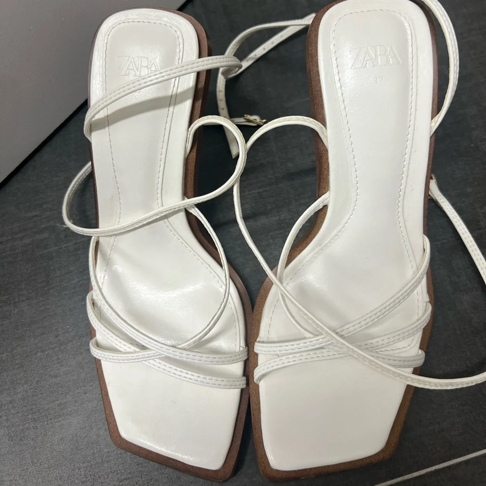 Zara strap heeled white sandals size 6.5